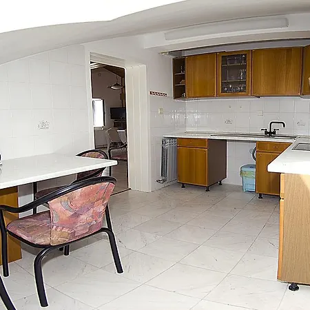 Tomato Novigrad Istria