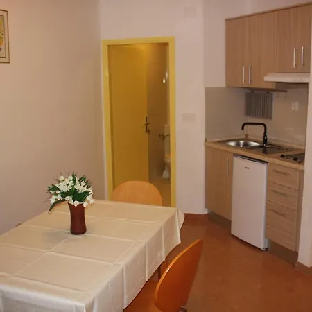 Tomato Apartment